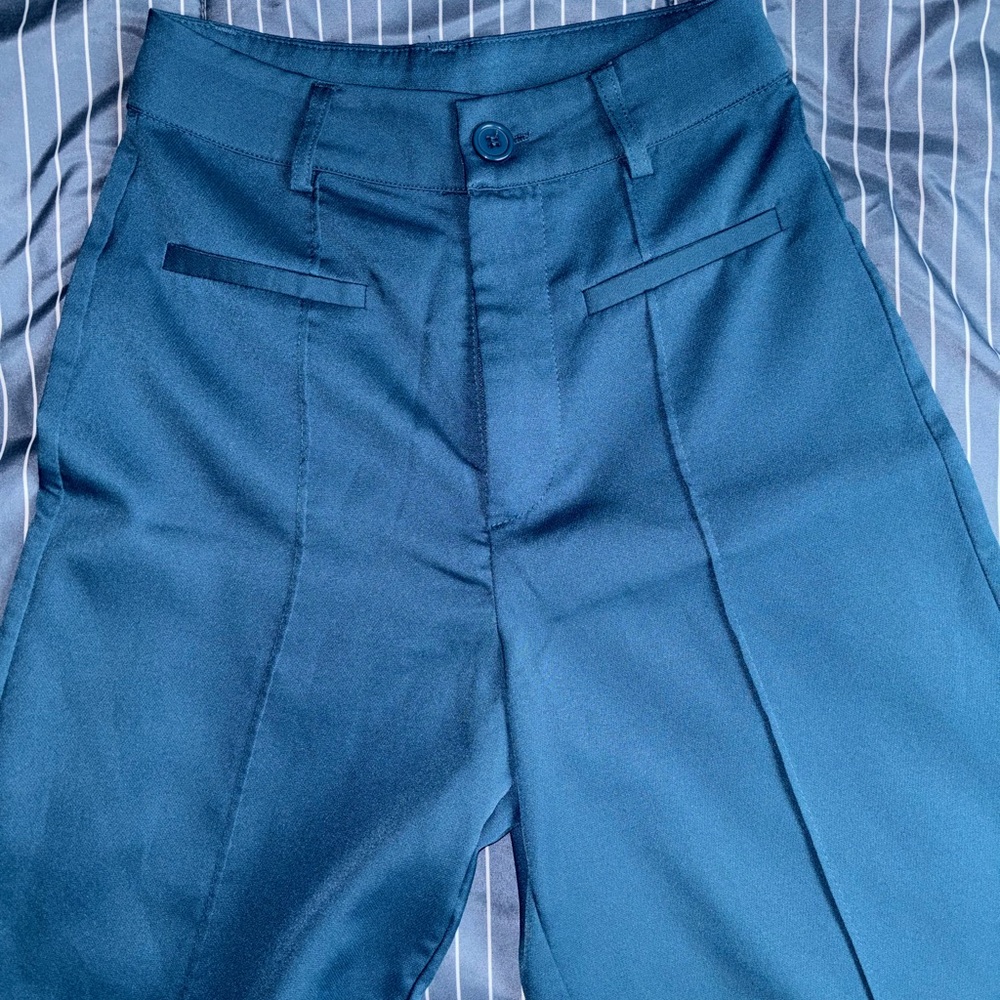 Women’s dress pants